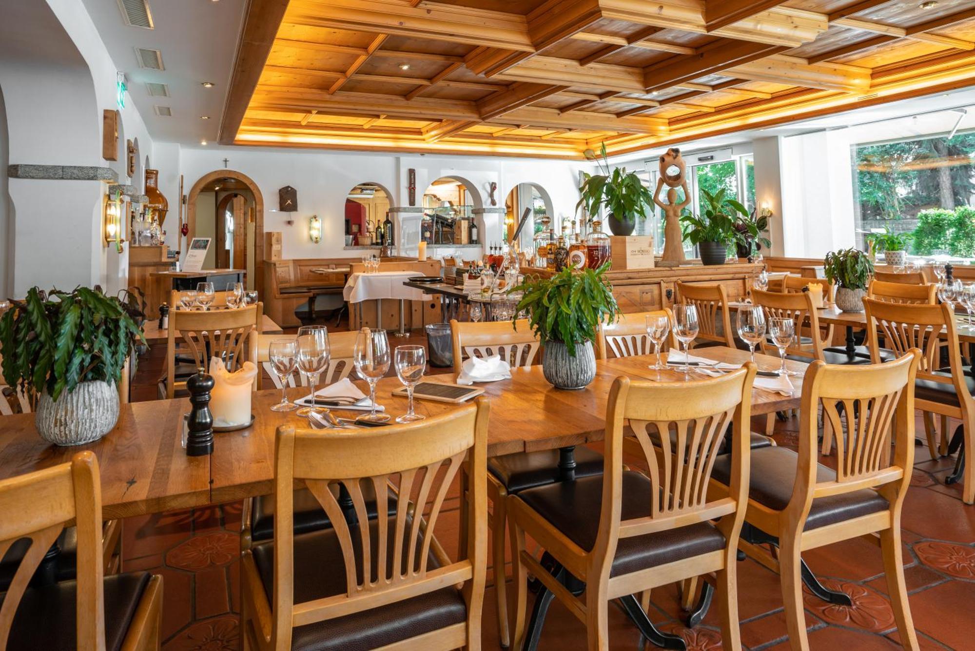 Studio Im Hotel Des Alpes Флимс Екстериор снимка